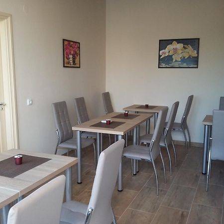 Apartament Fonix Apartman Gyula Zewnętrze zdjęcie