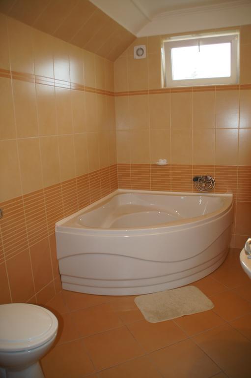 Apartament Fonix Apartman Gyula Zewnętrze zdjęcie